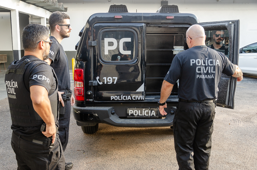 Pcpr Prende Dois Homens Em Flagrante Por Tr Fico De Drogas E Posse